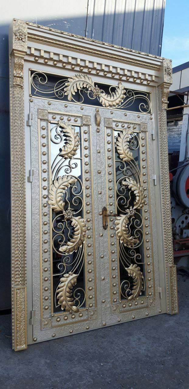 O'zbekcha naqshli temir darvoza